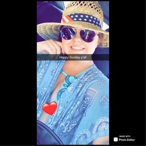 Meet your Posher, Justine